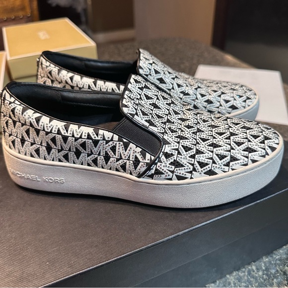 Michael Kors slide sneakers - Picture 4 of 14